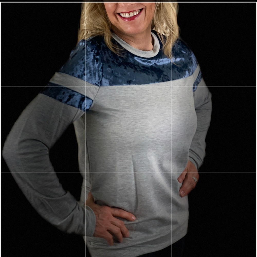 SUTTER GRAY SWEATSHIRT WITH BLUE VELVET ACCENT AT SHOULDER AND SLEEVE CREW NECK